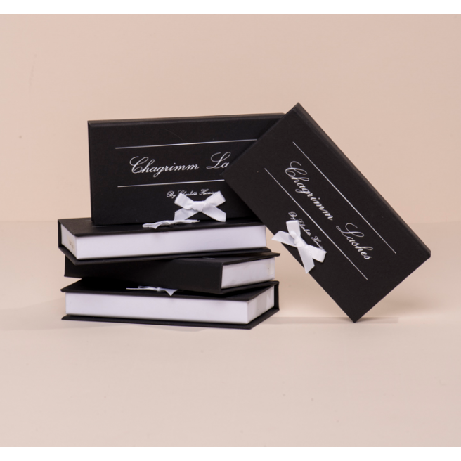 Extensions de cils volume russe - Naturellement