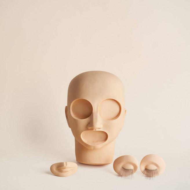 Tête d'entrainement avec étages de cils